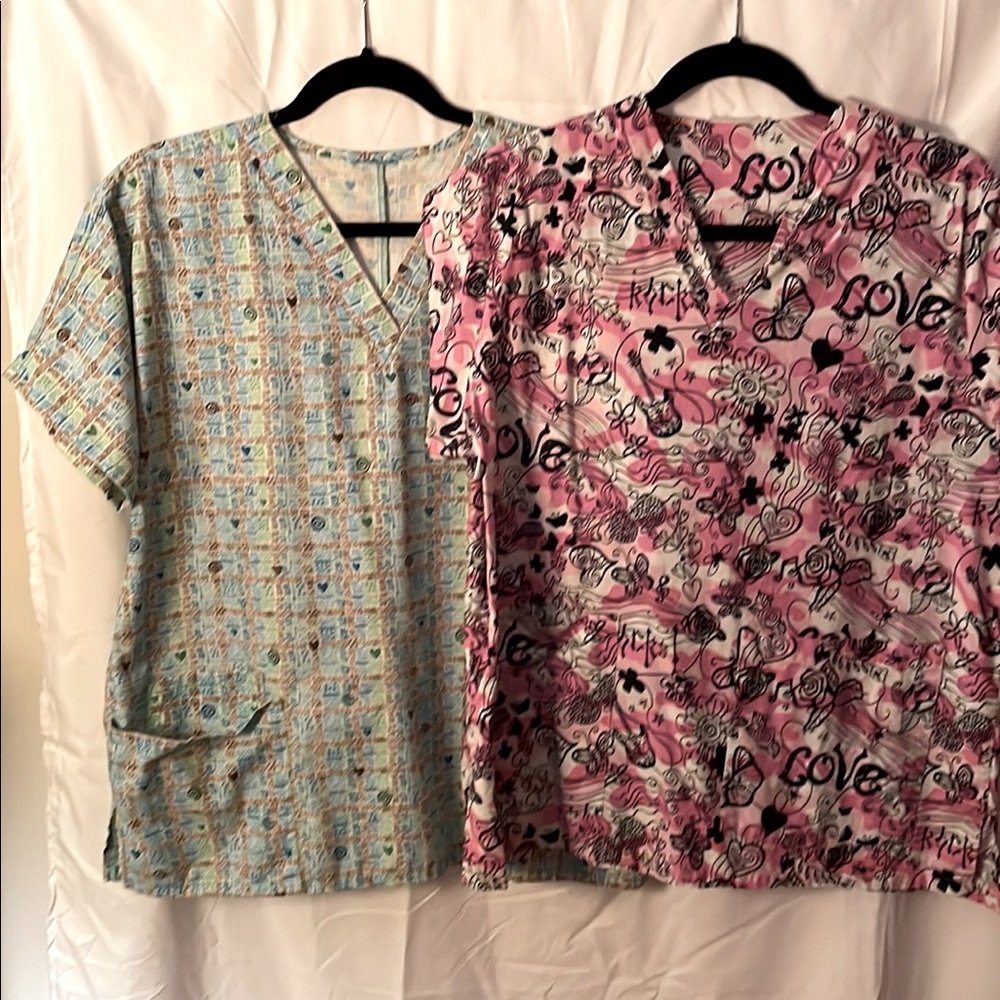 Scrubs, sz=medium, front pockets, EXCELLENT COND.,sold together or separate,$5ea